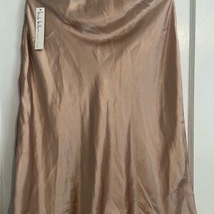 Elegant satin Tan Skirt by Nicole Miller size small